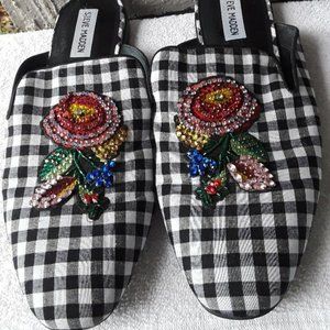 STEVE MADDEN GINGHAM MULES